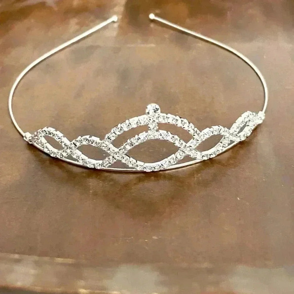 Clear Rhinestone Metal Silver Tone Swirl Design Hair Tiara Crown NEW - Picture 8 of 9